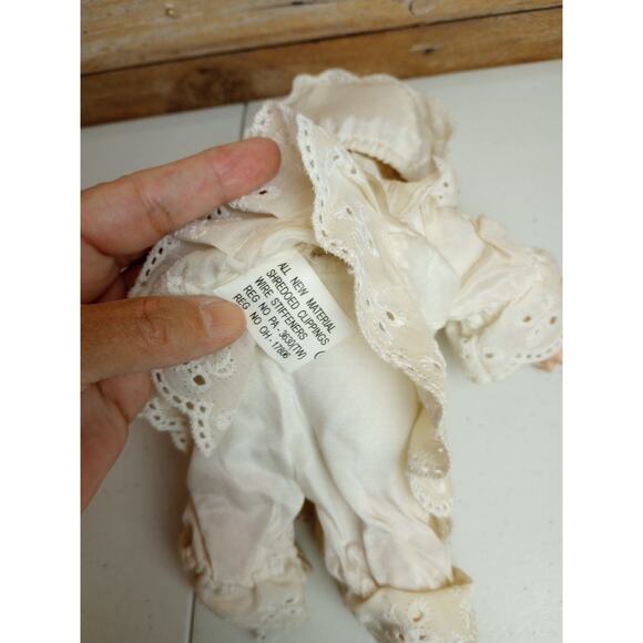 Vintage Seymore Mann Connoisseur Collection Porcelain Doll 1995 9 inch - Picture 7 of 10